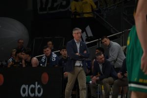 Moncho Fernández durante el partido contra el Real Madrid